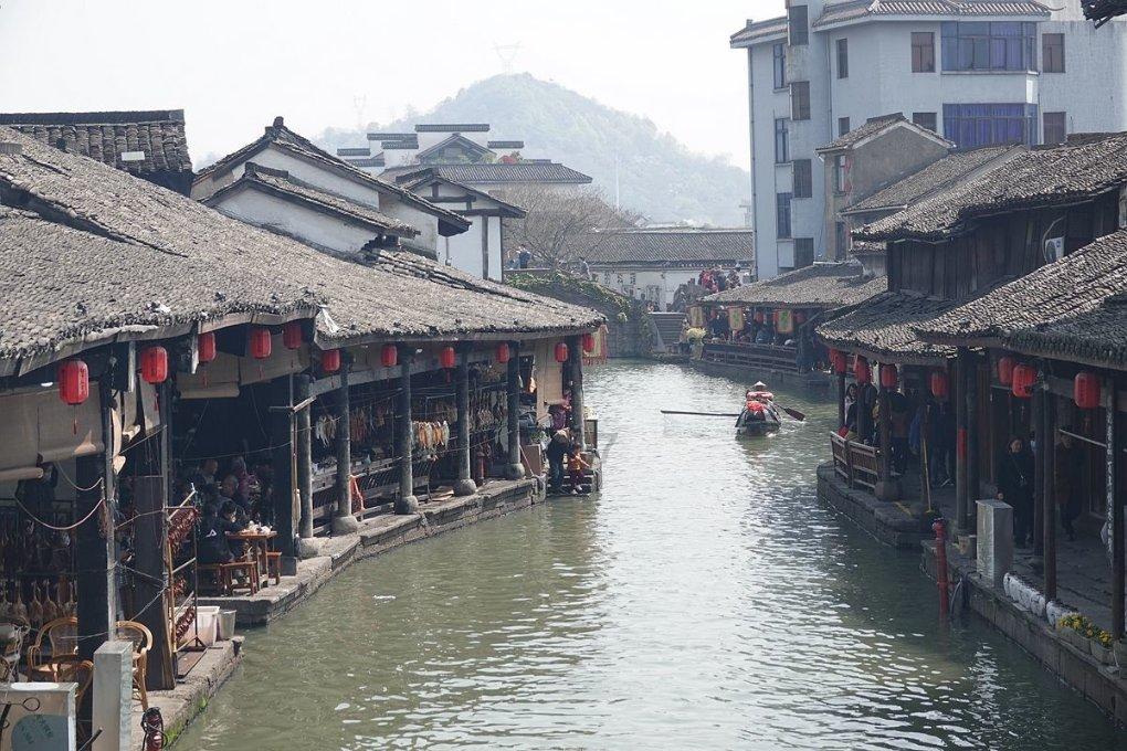 阴森庄园的秘密